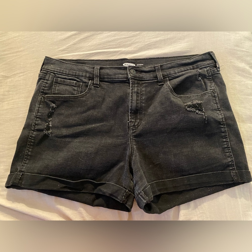 Black Old Navy boyfriend shorts